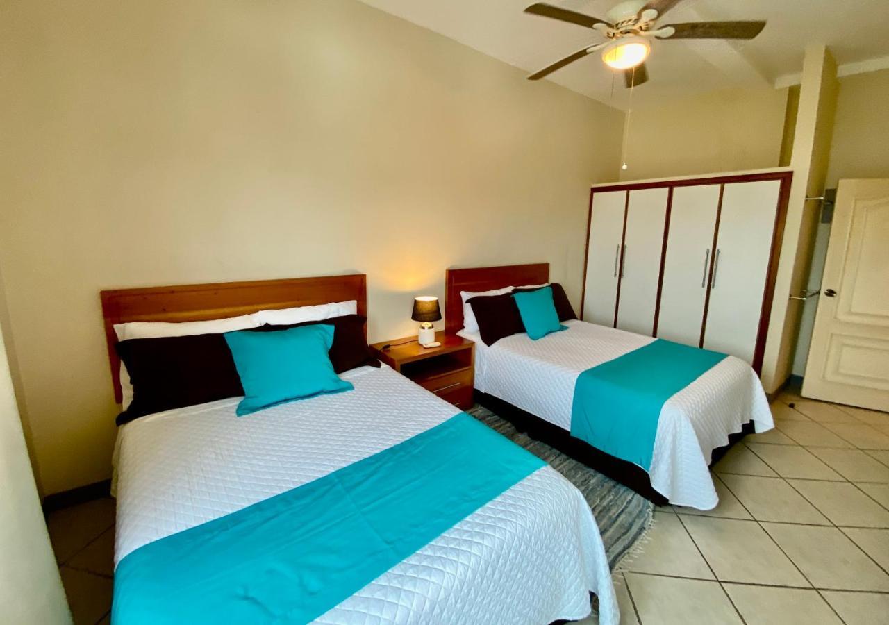 Torre Mar Galapagos Boutique Suites プエルトアヨラ エクステリア 写真