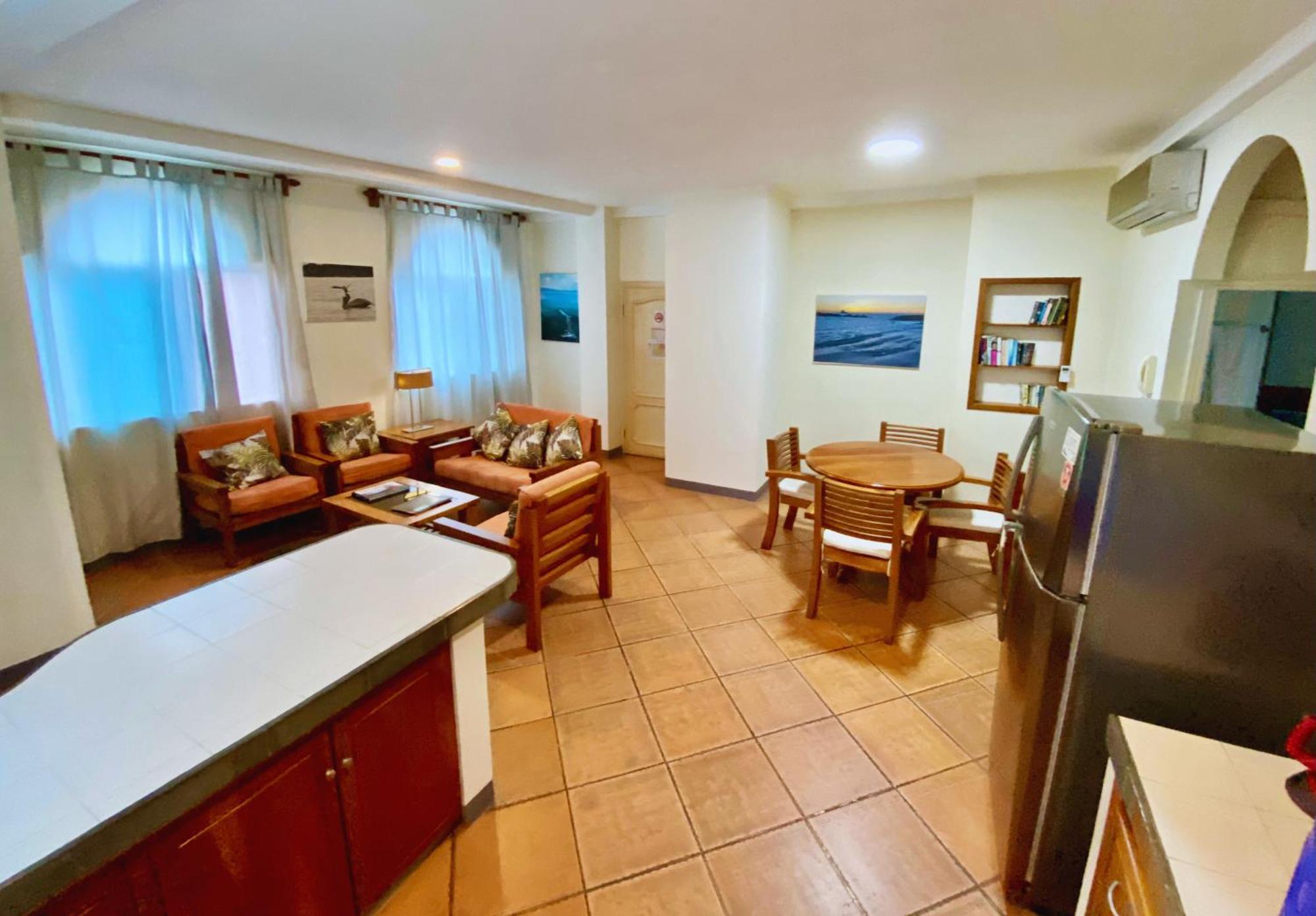 Torre Mar Galapagos Boutique Suites プエルトアヨラ エクステリア 写真