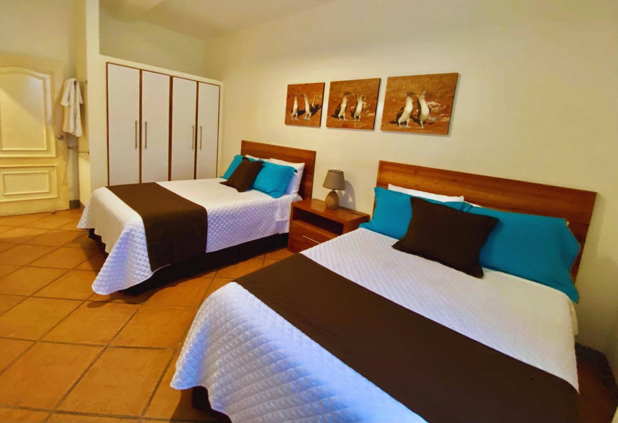 Torre Mar Galapagos Boutique Suites プエルトアヨラ エクステリア 写真