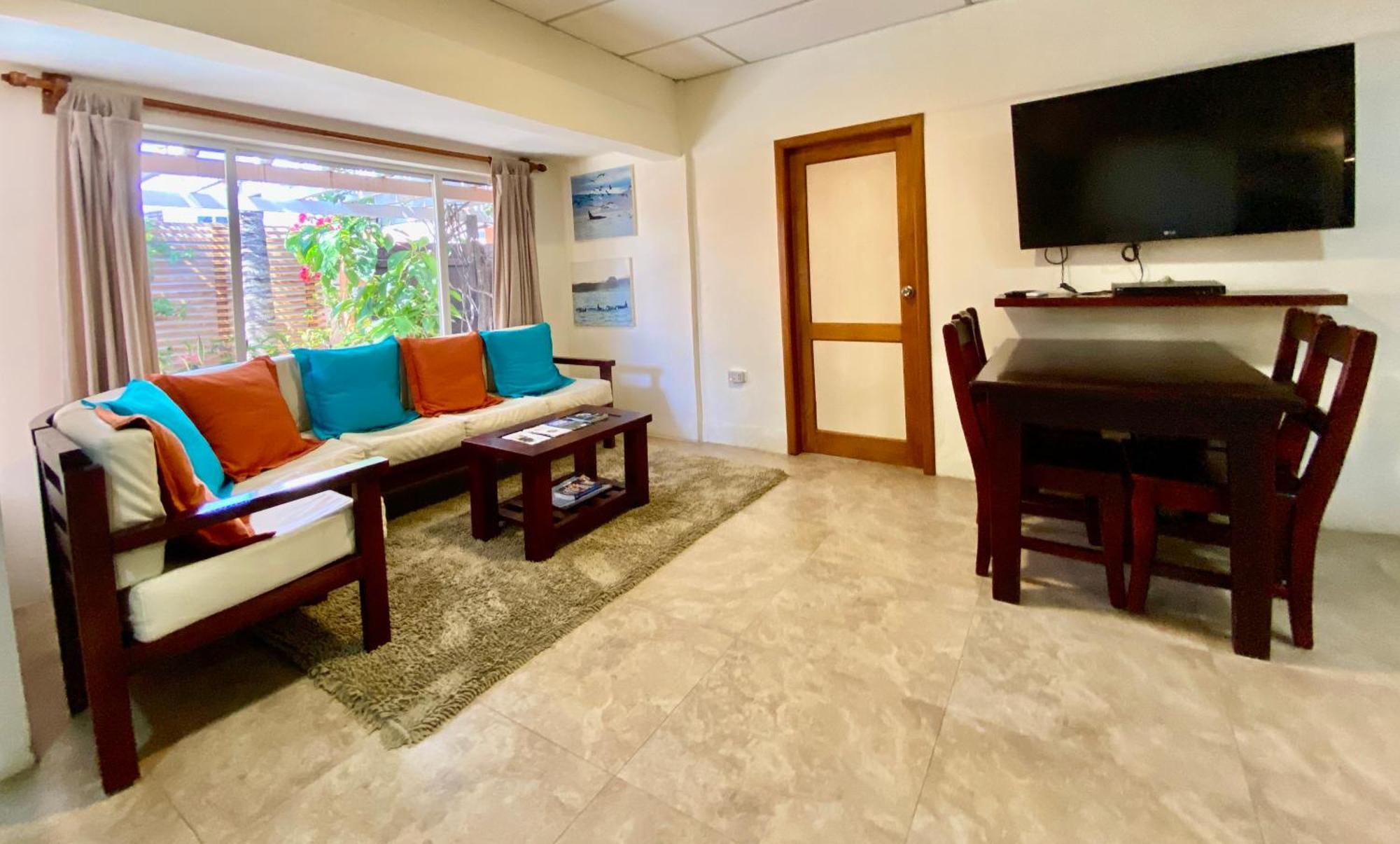 Torre Mar Galapagos Boutique Suites プエルトアヨラ エクステリア 写真