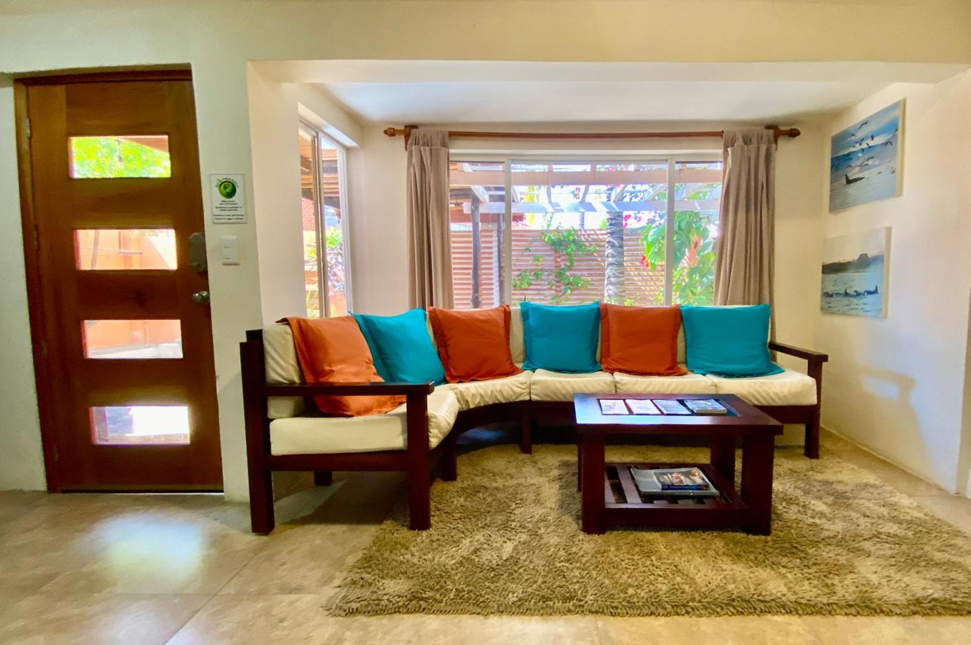 Torre Mar Galapagos Boutique Suites プエルトアヨラ エクステリア 写真