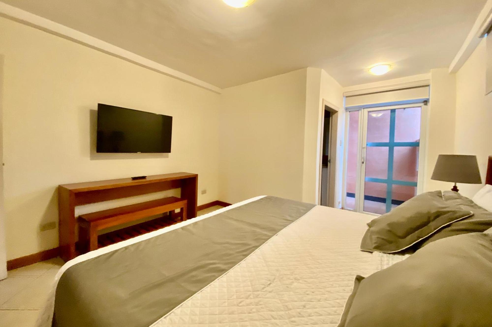 Torre Mar Galapagos Boutique Suites プエルトアヨラ エクステリア 写真