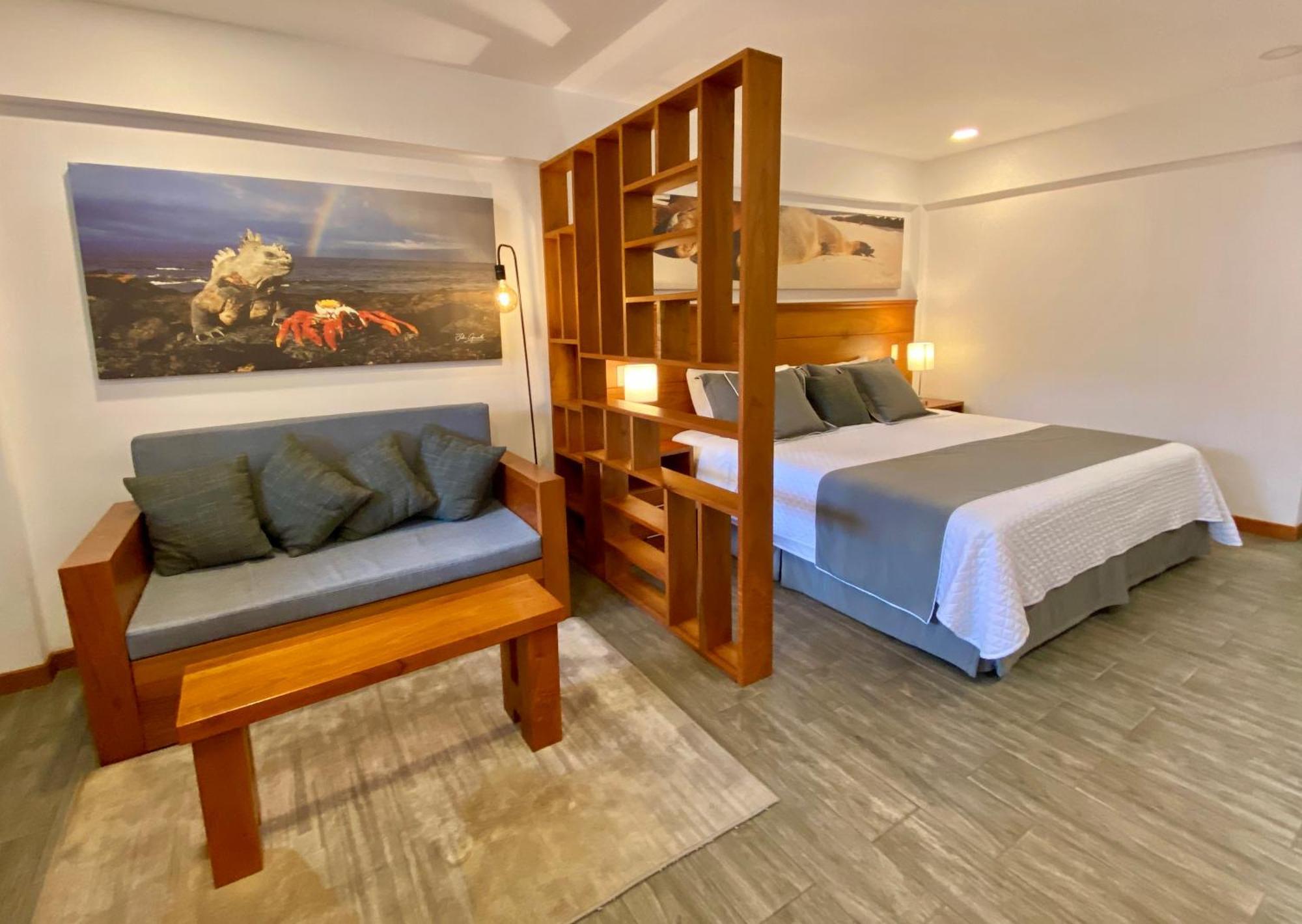 Torre Mar Galapagos Boutique Suites プエルトアヨラ エクステリア 写真