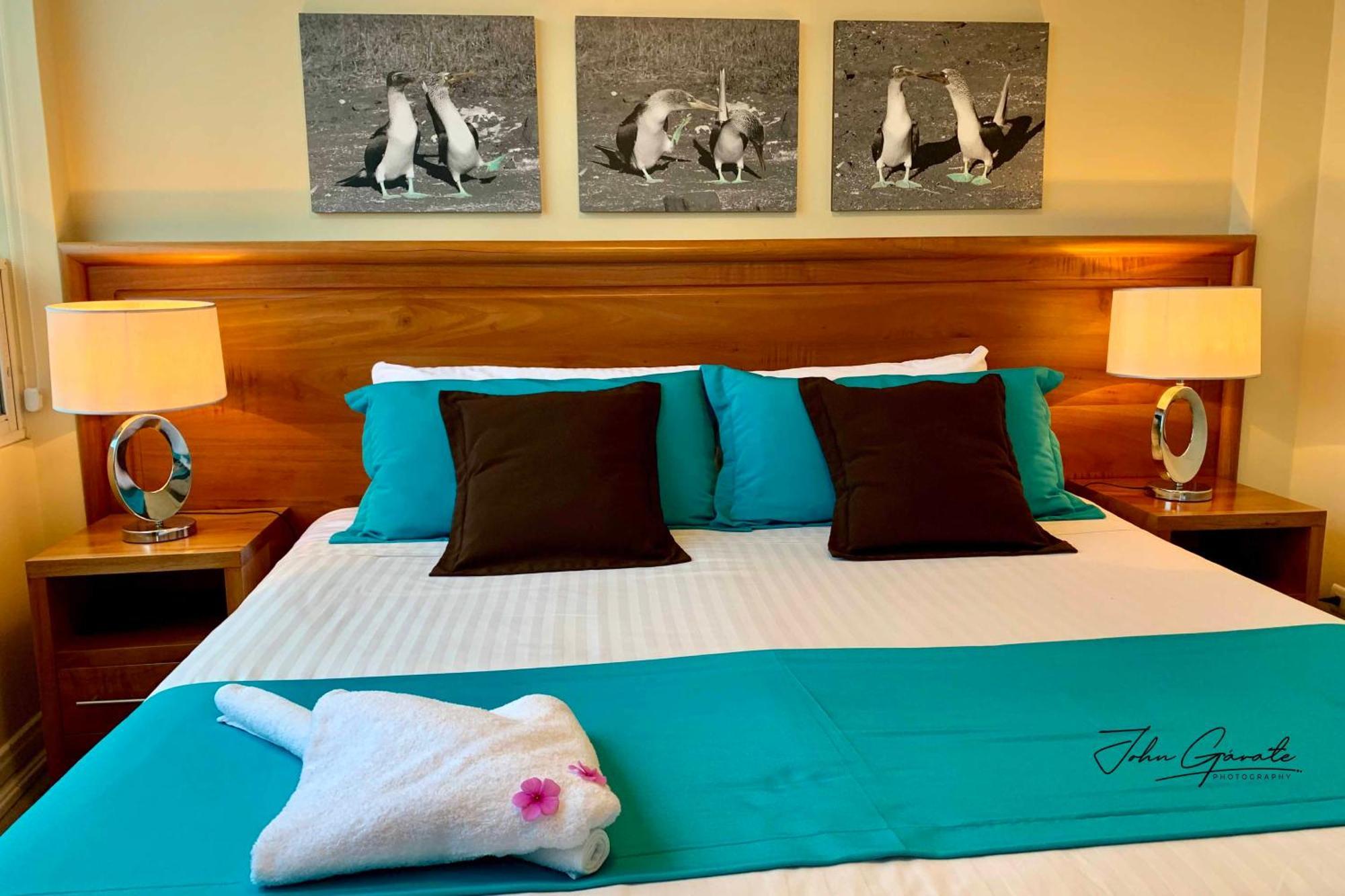 Torre Mar Galapagos Boutique Suites プエルトアヨラ エクステリア 写真