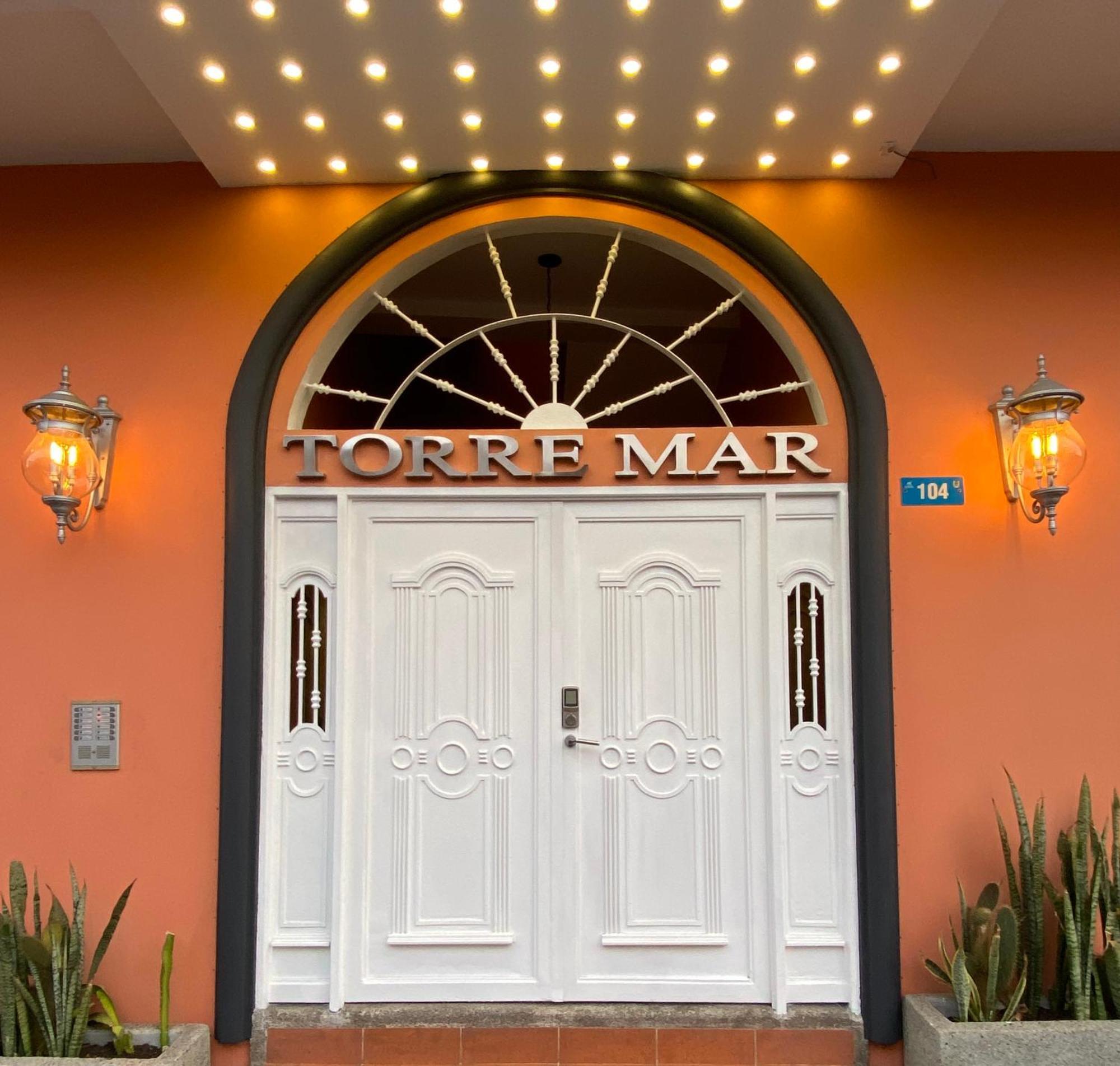 Torre Mar Galapagos Boutique Suites プエルトアヨラ エクステリア 写真