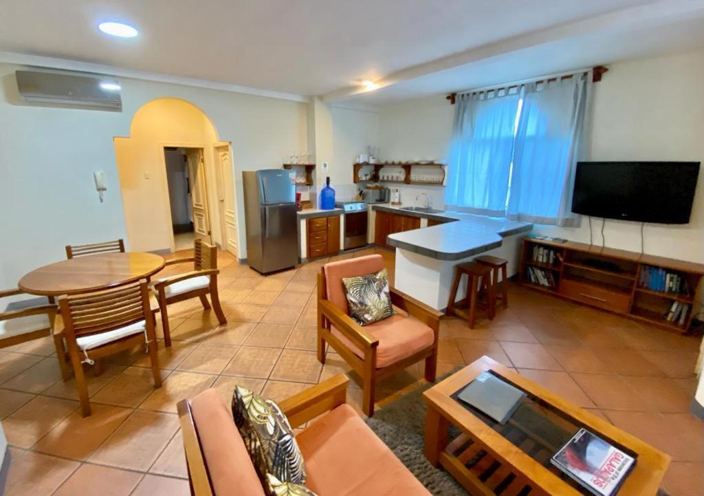 Torre Mar Galapagos Boutique Suites プエルトアヨラ エクステリア 写真