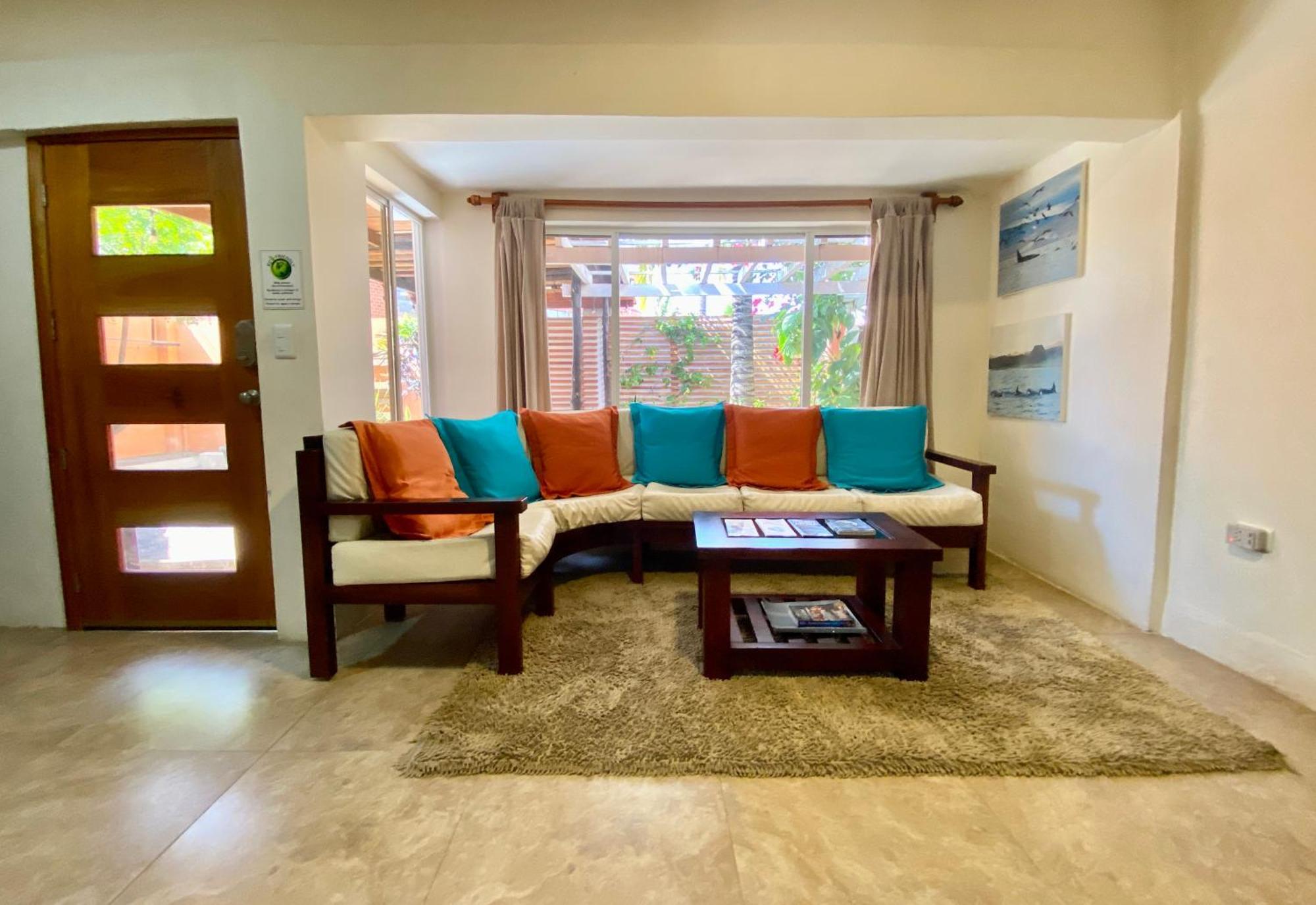 Torre Mar Galapagos Boutique Suites プエルトアヨラ エクステリア 写真