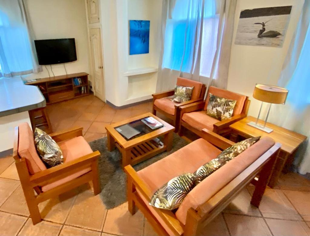 Torre Mar Galapagos Boutique Suites プエルトアヨラ エクステリア 写真