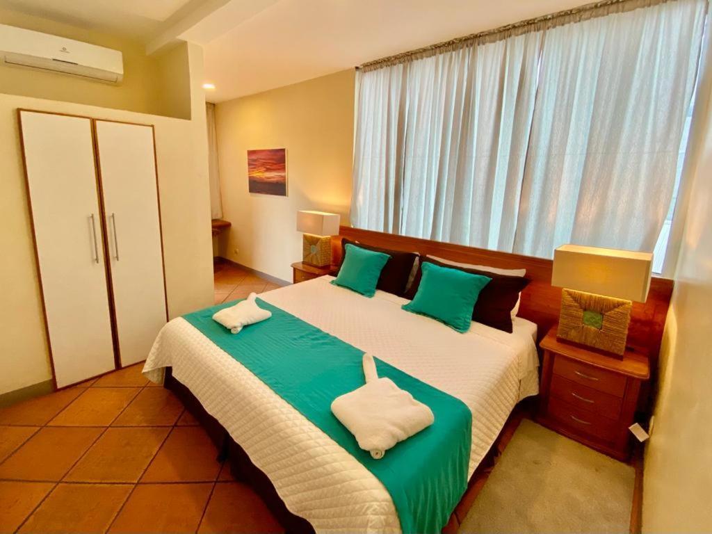Torre Mar Galapagos Boutique Suites プエルトアヨラ エクステリア 写真