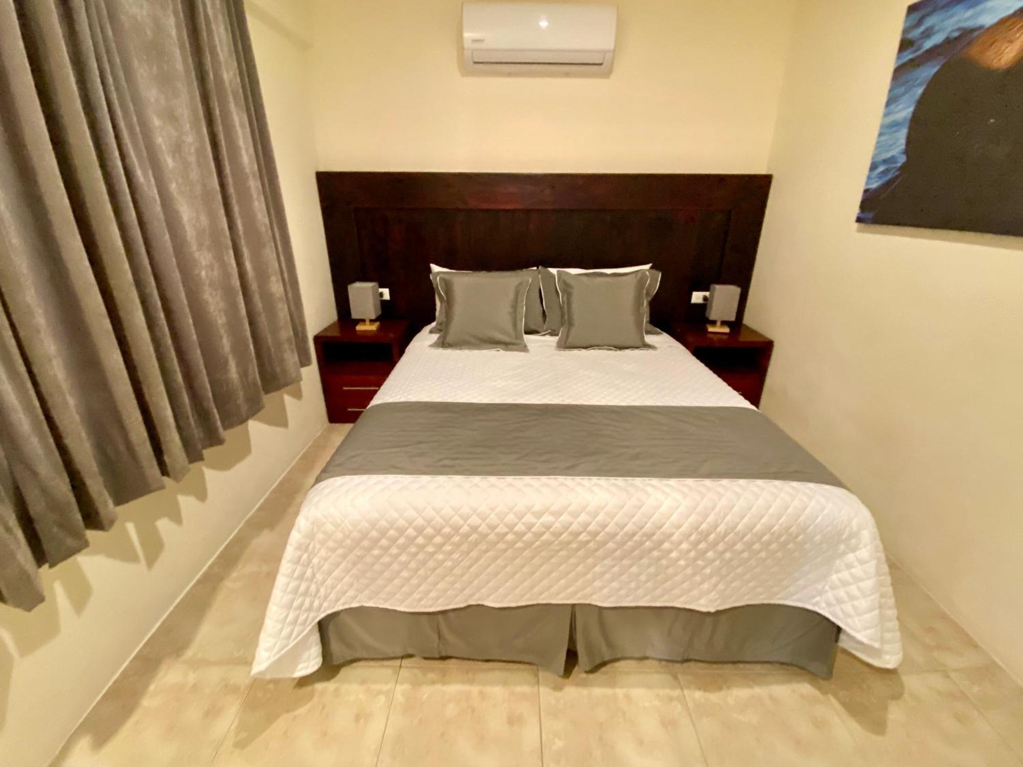 Torre Mar Galapagos Boutique Suites プエルトアヨラ エクステリア 写真