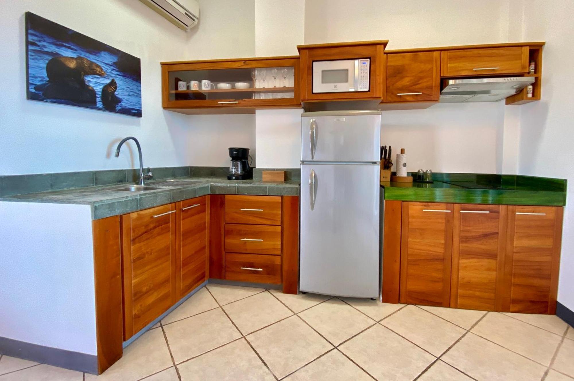 Torre Mar Galapagos Boutique Suites プエルトアヨラ エクステリア 写真